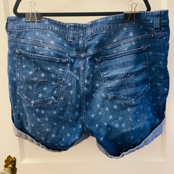 Starry jean shorts - Picture 2 of 3